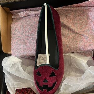 Strangecult Jack o’ lantern Women's burgundy with green flats size 8